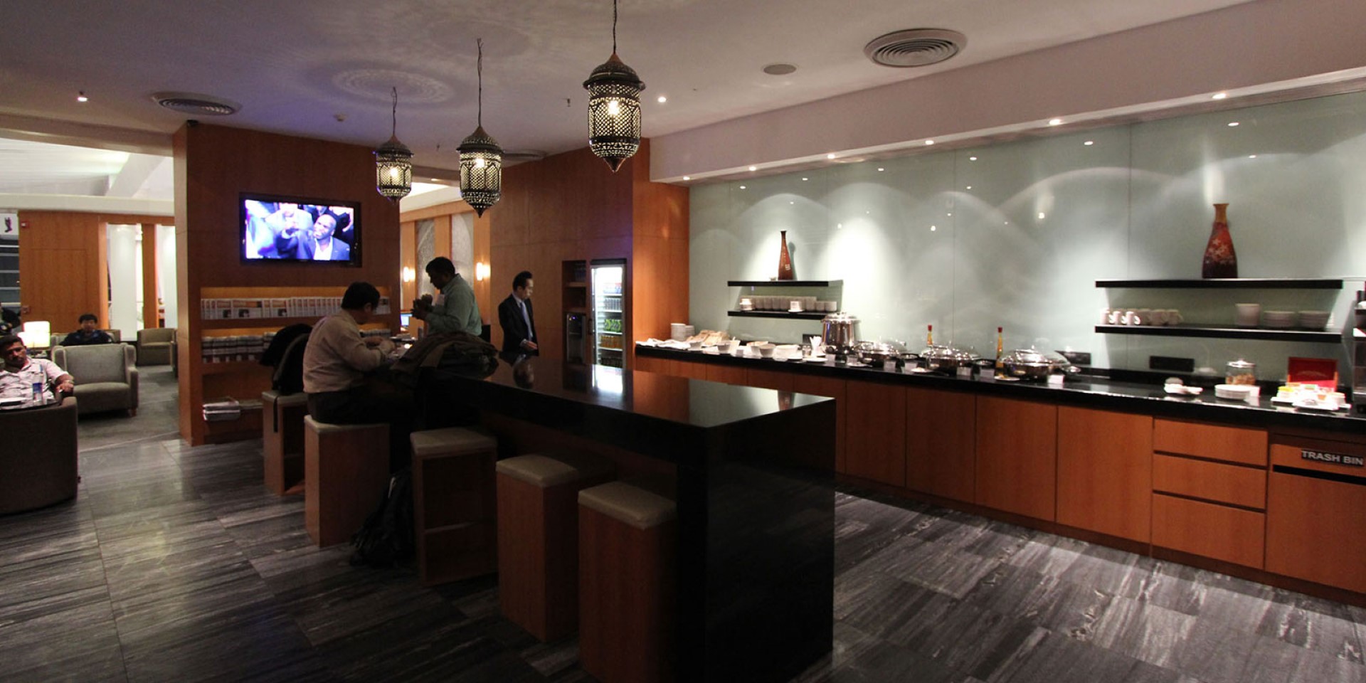 Plaza Premium Lounge (International Departures) / T3 Lounge A image 5
