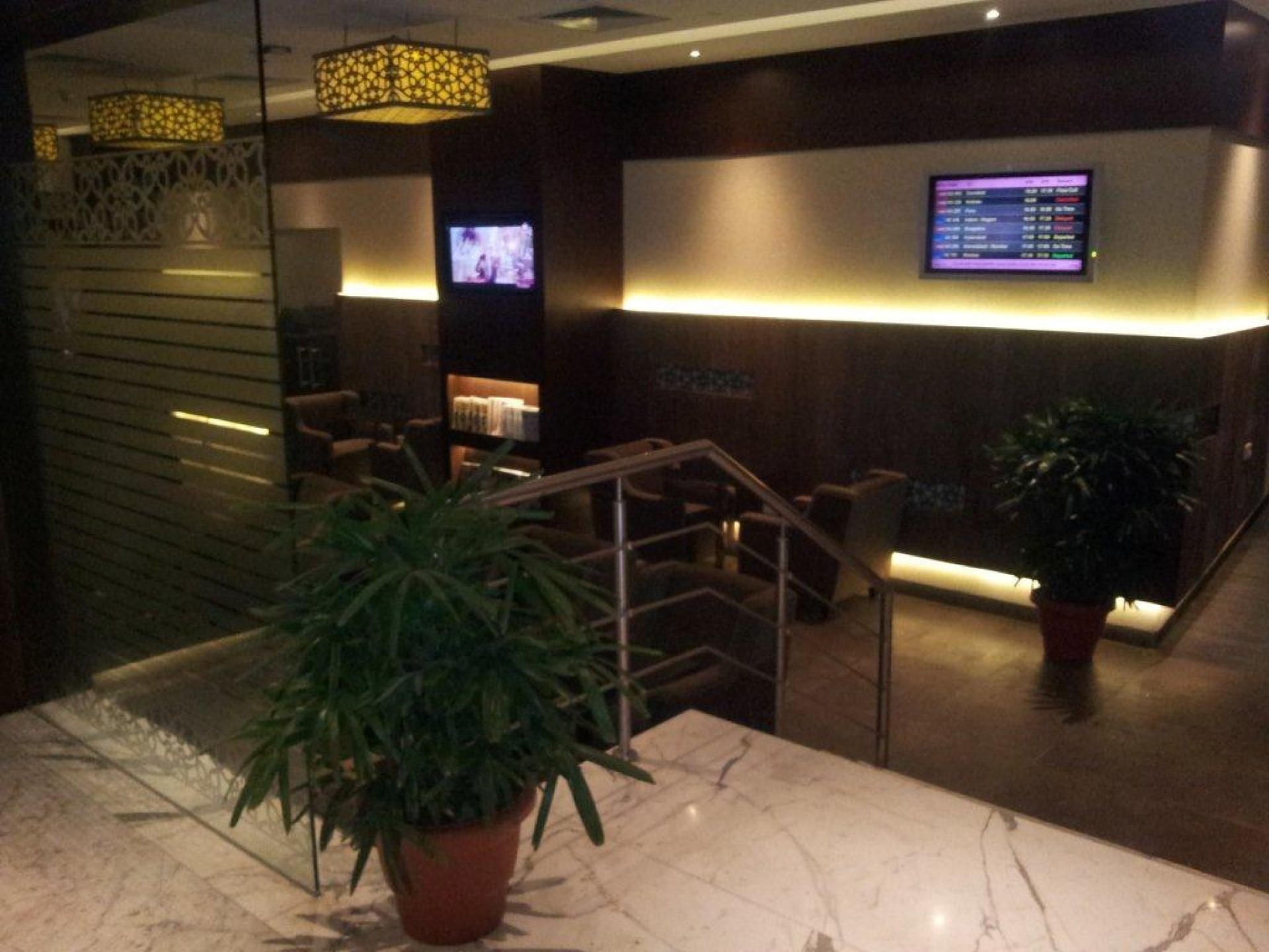 Plaza Premium Lounge Transit Hotel (International Arrivals) / T3 image 3