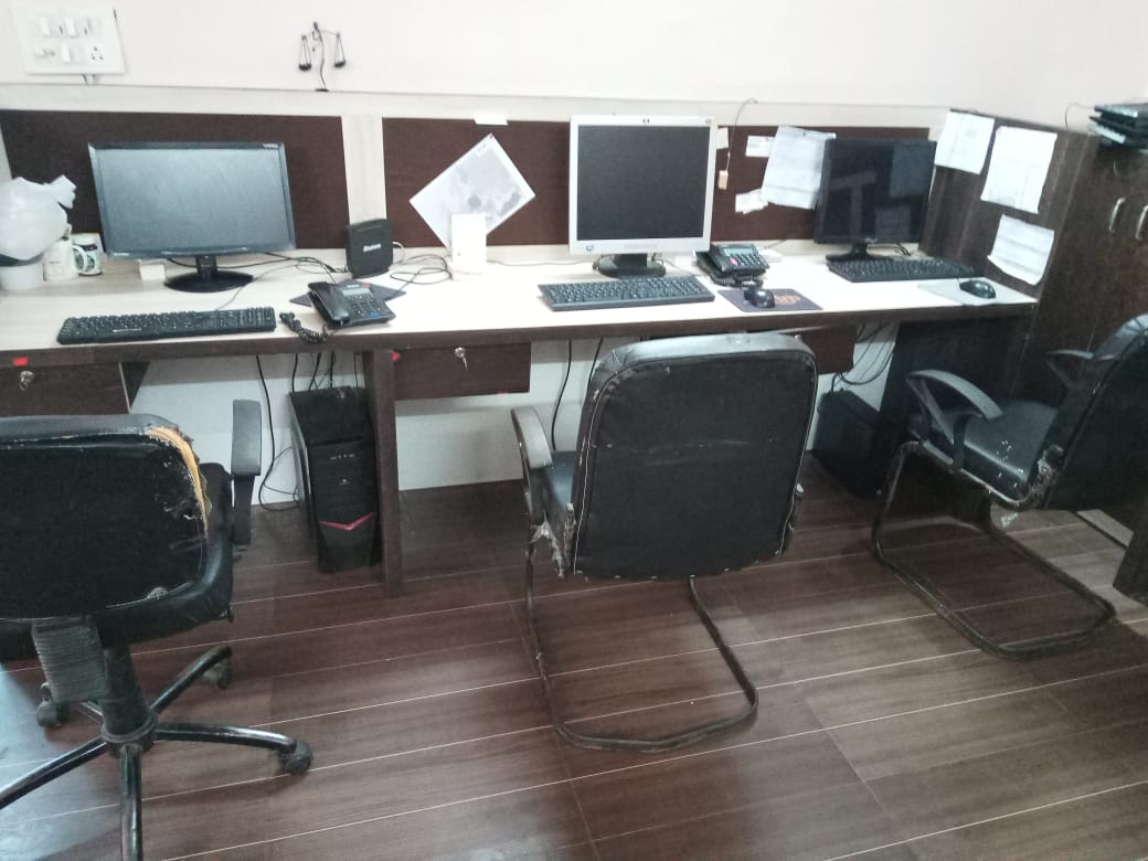 South Delhi based Vibrant Coworker Area image 3