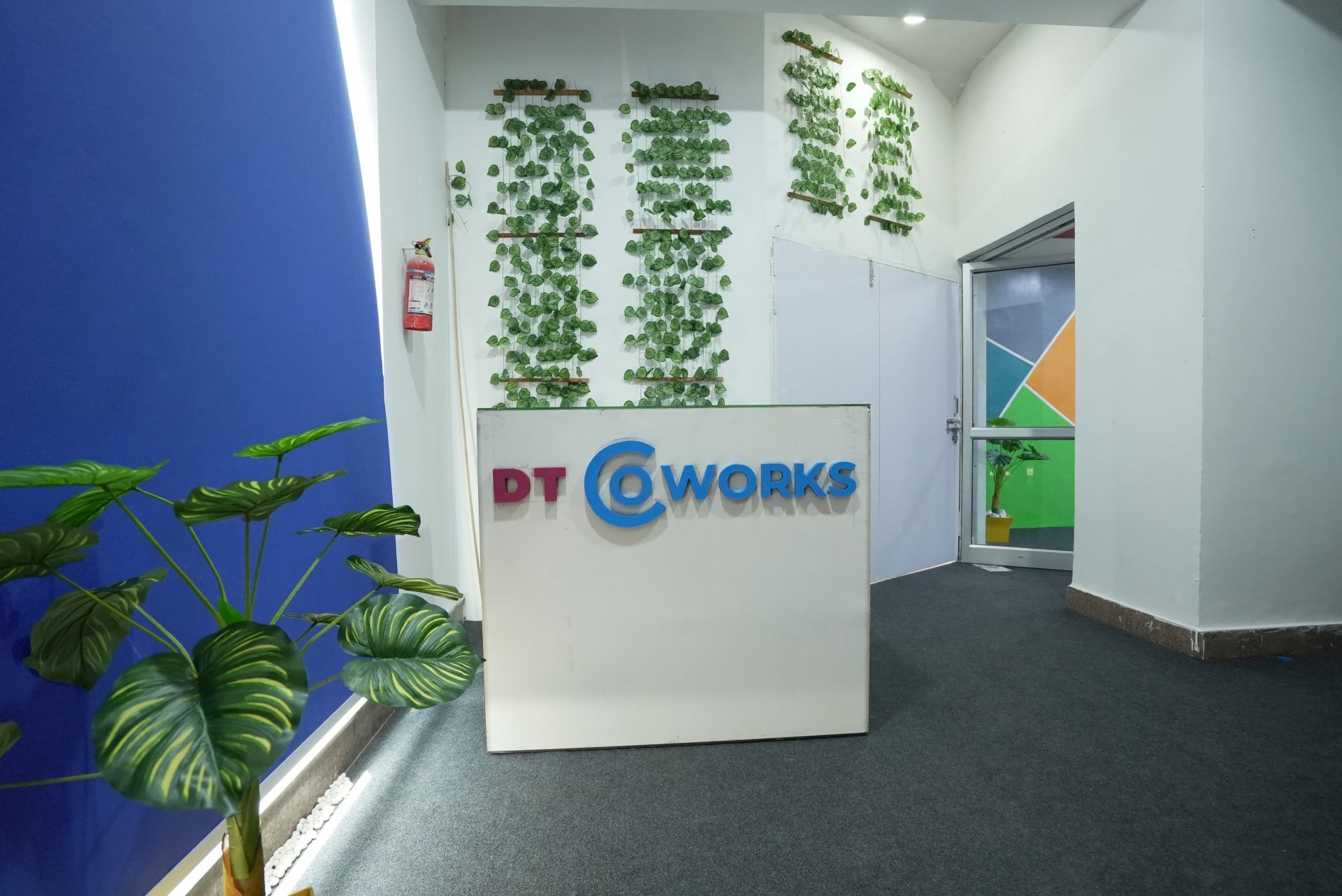 DtCoWorks Coworking Noida image 2