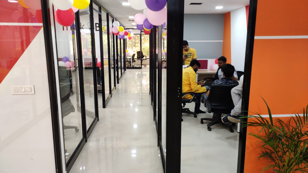 Work Studio Coworking Kidwaipuri image 4