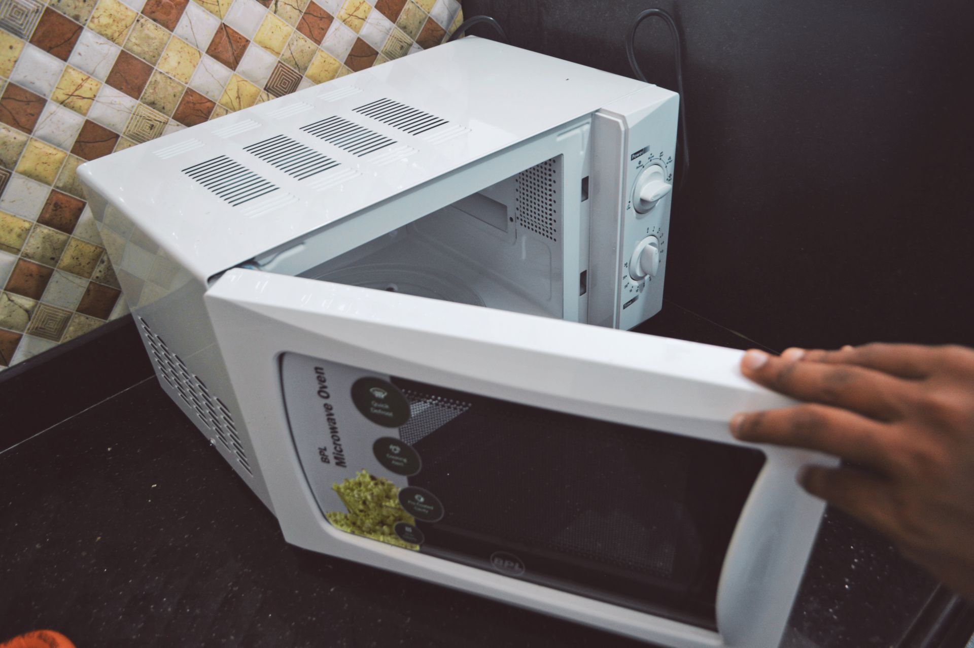 CO-WIN COWORKING SPACES image 2