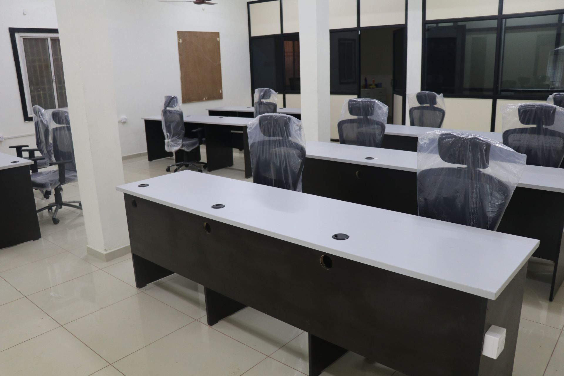 CWC - Connect Work & Chill image 2