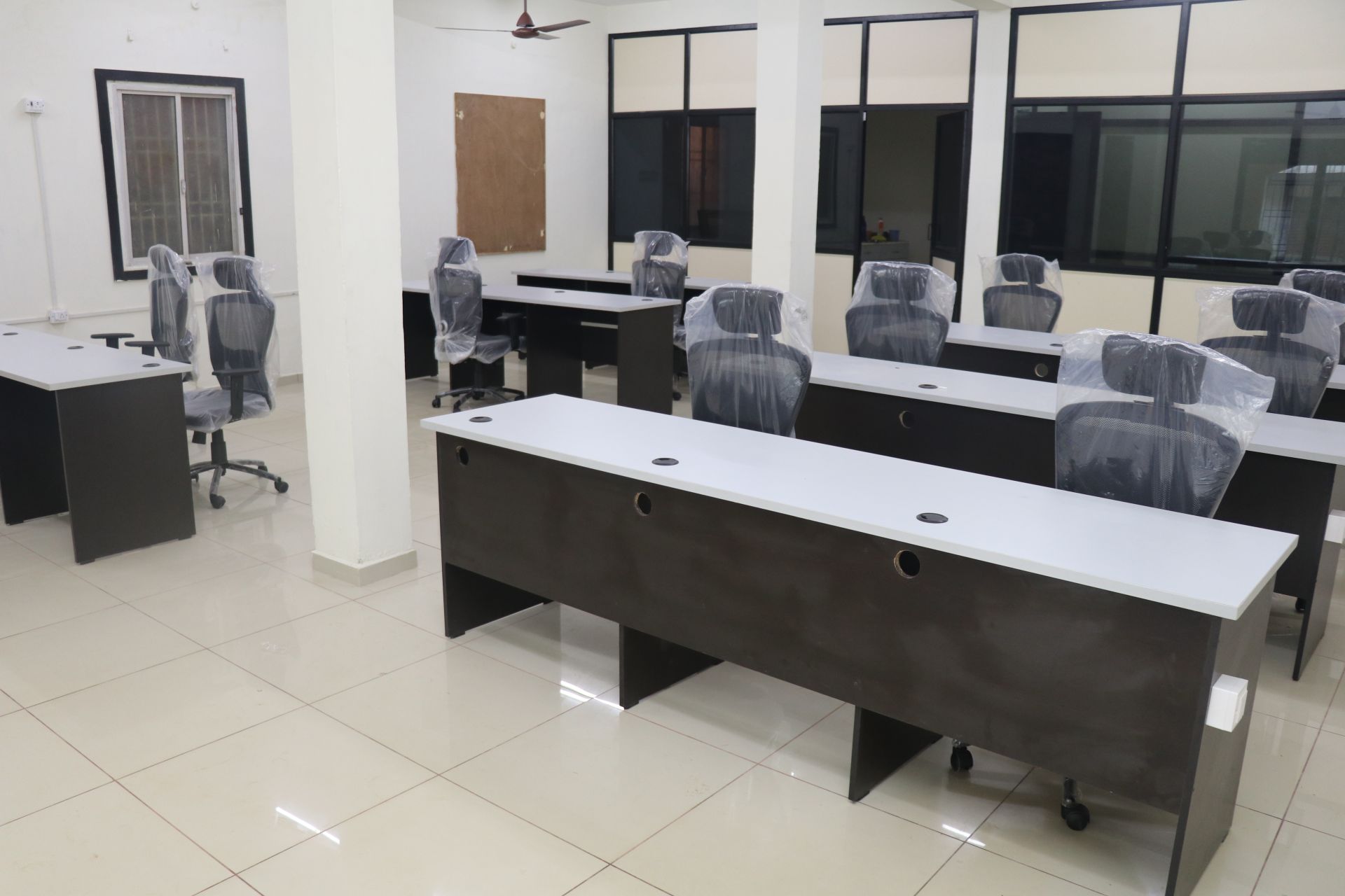 CWC - Connect Work & Chill image 3