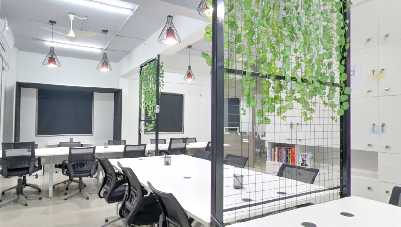 Bootstart Coworking image 2