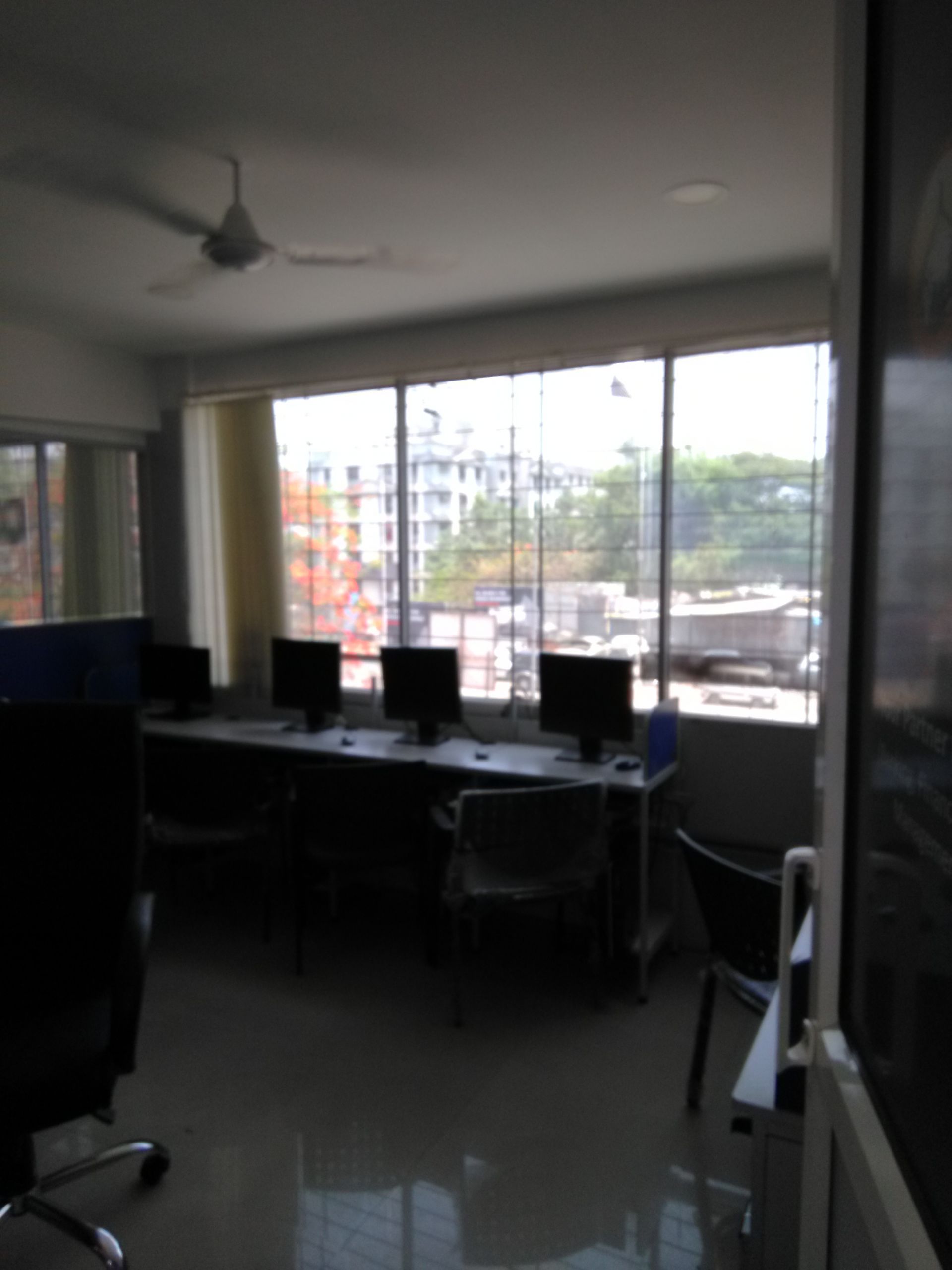 GENNXT CO WORKING SPACE AUNDH PUNE image 2