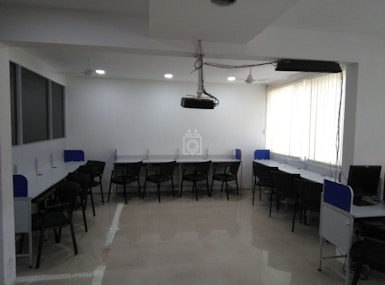 GENNXT CO WORKING SPACE AUNDH PUNE image 4