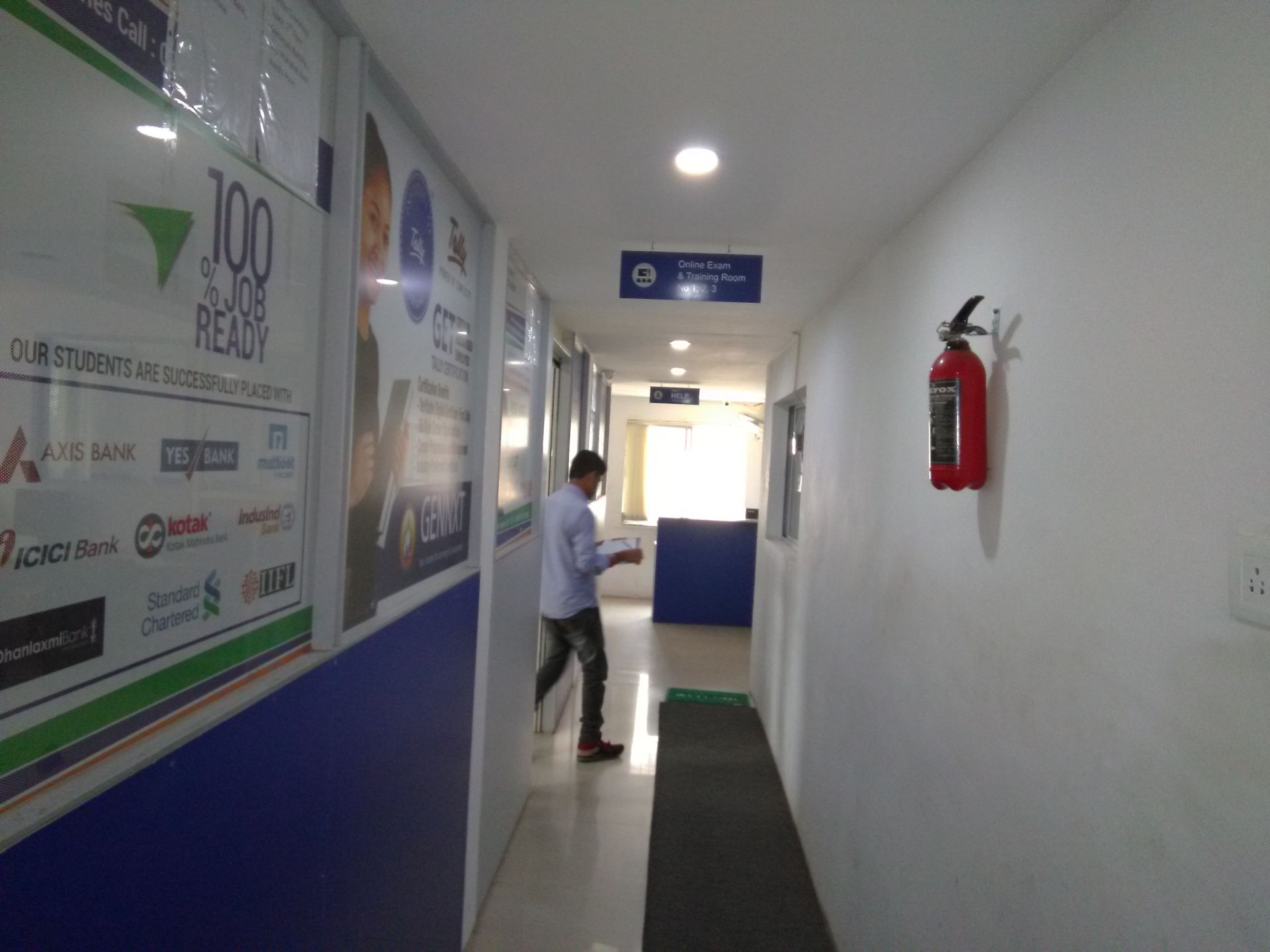 GENNXT CO WORKING SPACE AUNDH PUNE image 3