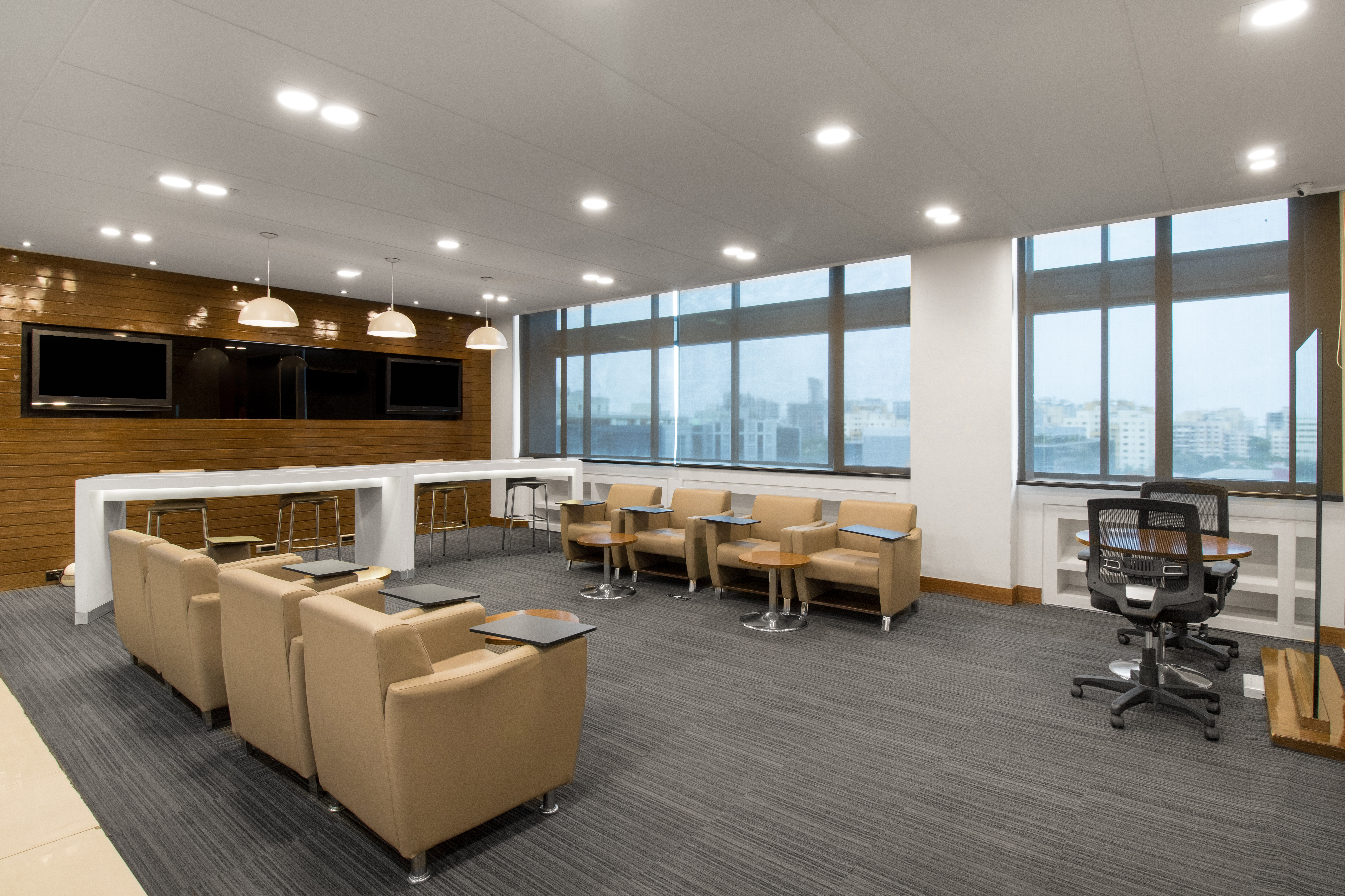 Regus - Pune Magarpatta City image 5