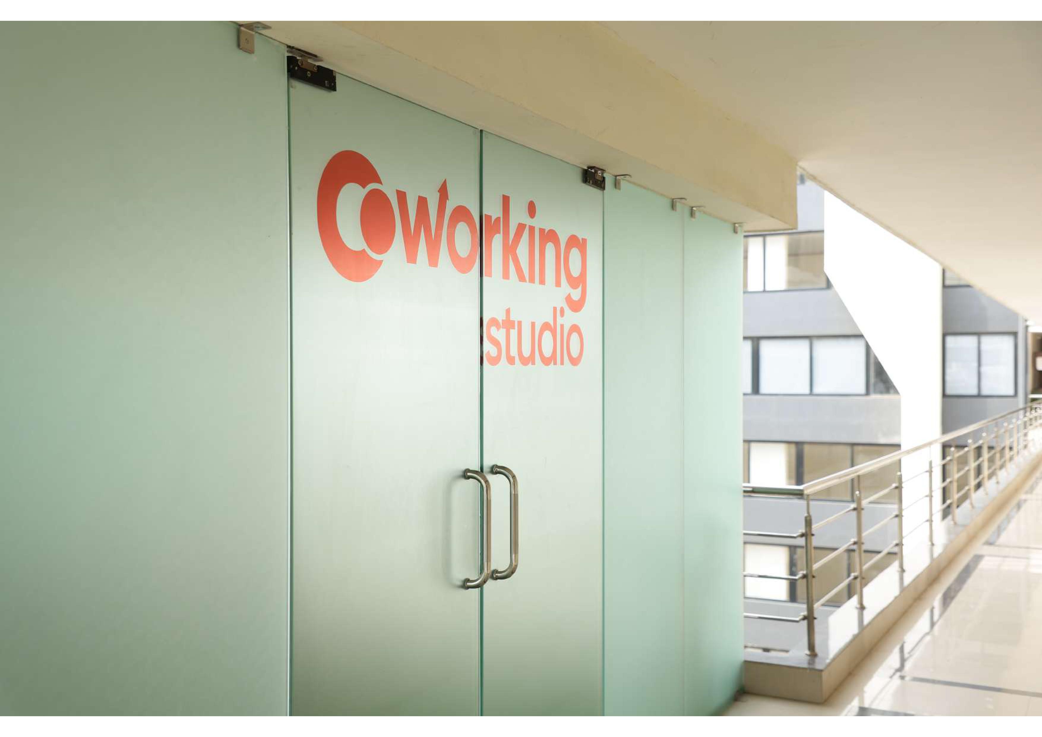 Coworking Studio Mahavir Tower image 2