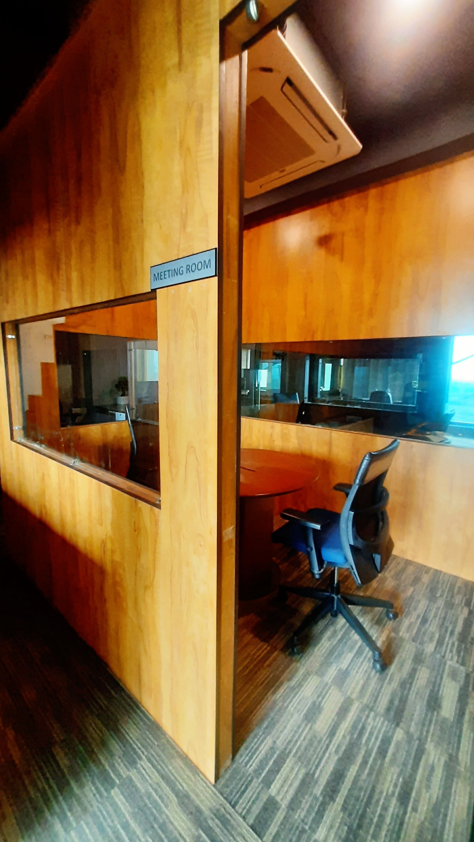 Smart Minds Meeting Hub image 3