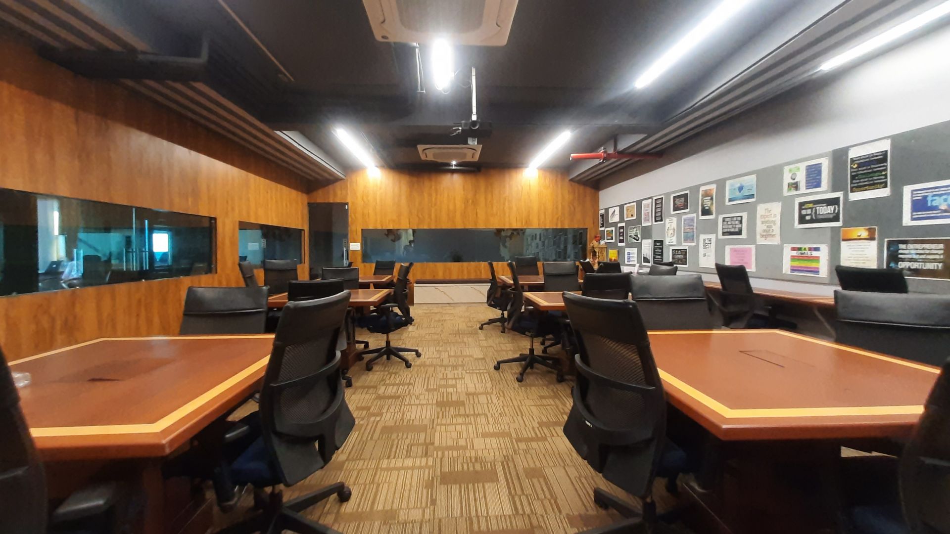 Smart Minds Meeting Hub image 5