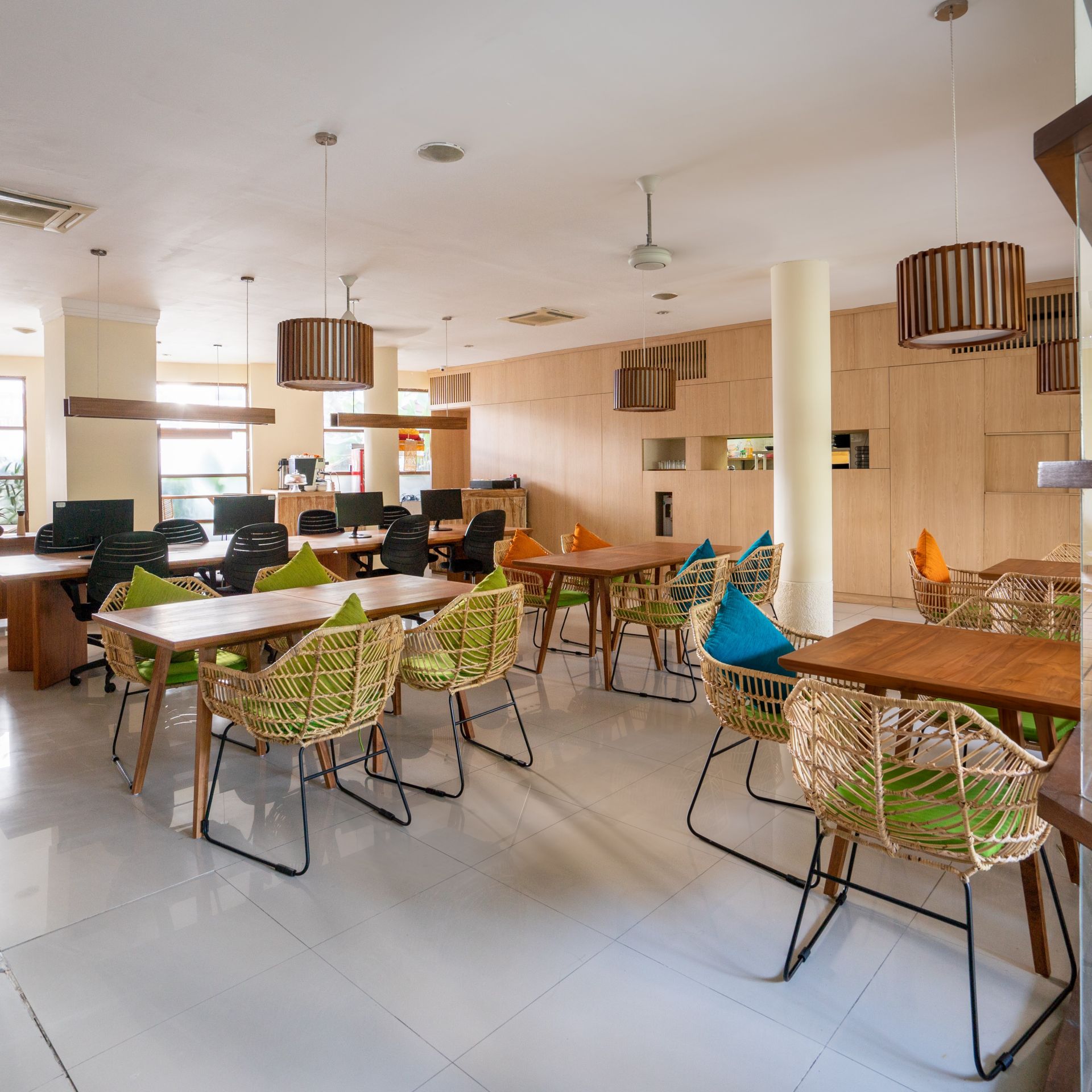 Hub Bali Coworking Legian image 4