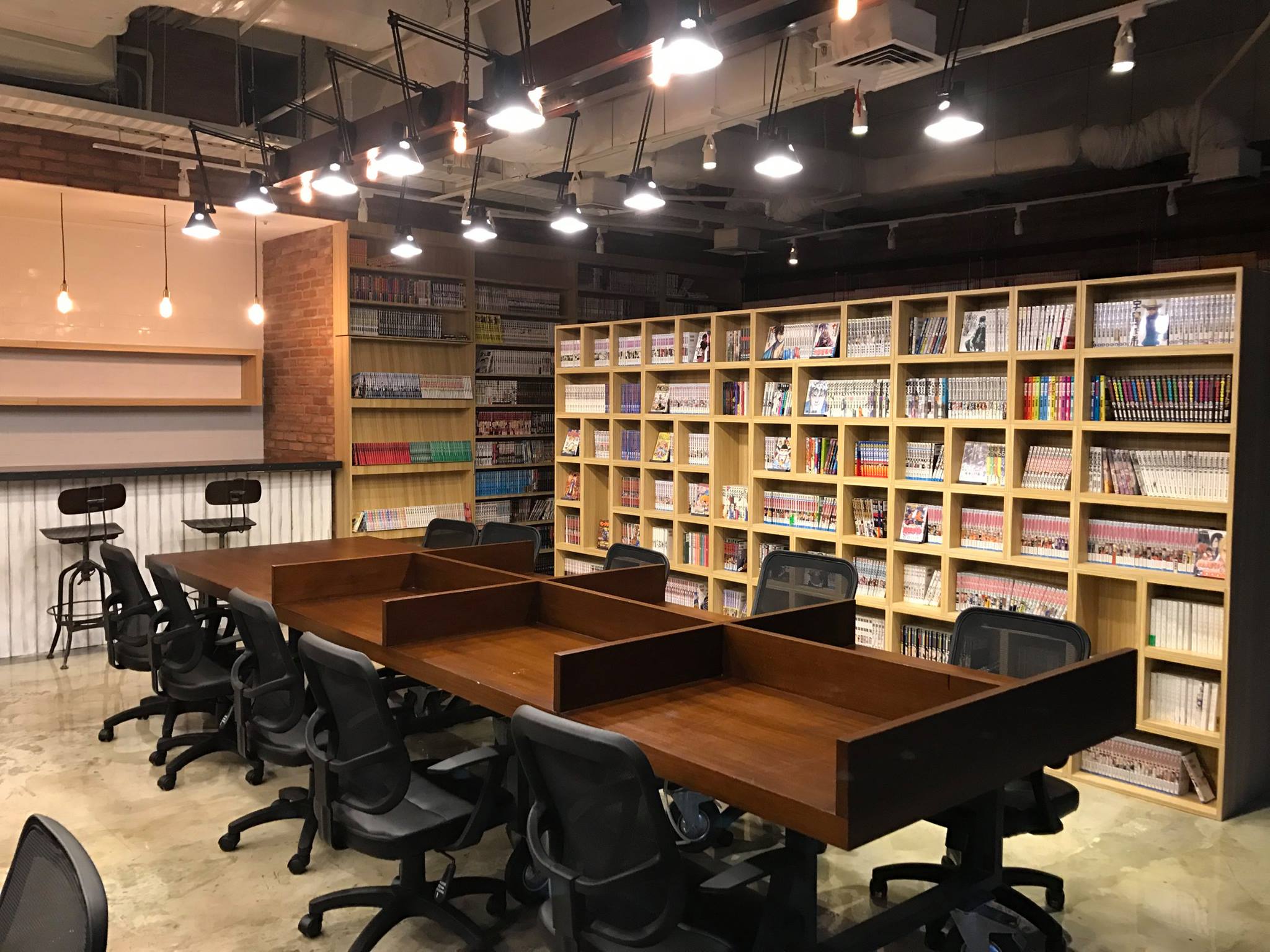 BASE Cowork Lounge image 2