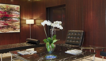 CEO SUITE - AXA Tower image 1