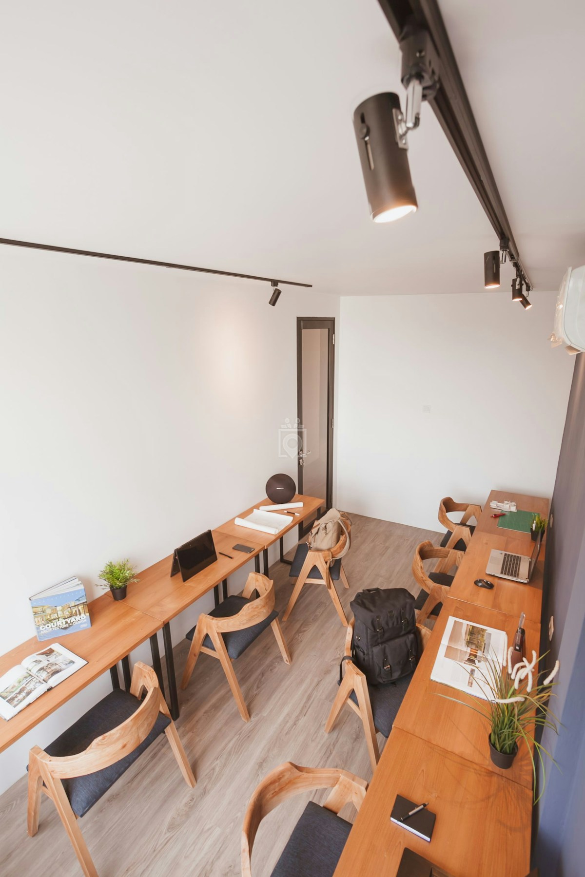 Coworking Space On Golden Hour Coworking Cafe Jakarta - Book Online - Coworker