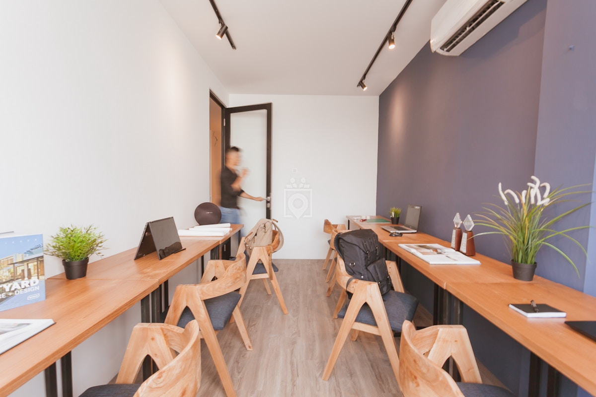 Coworking Space On Golden Hour Coworking Cafe Jakarta - Book Online - Coworker