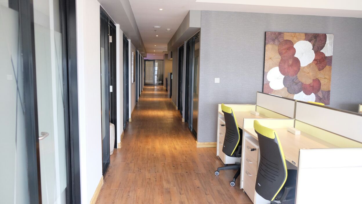 Premier Office image 4