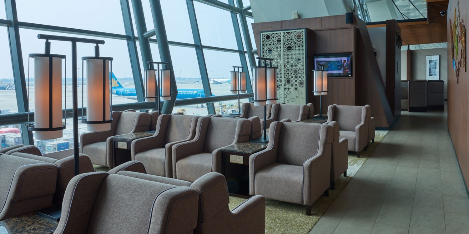 Saphire - Plaza Premium Lounge (International Departures) image 2
