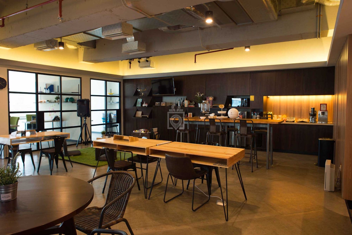 Coworking space on VOffice Metropolitan Tower, Jakarta - Book Online