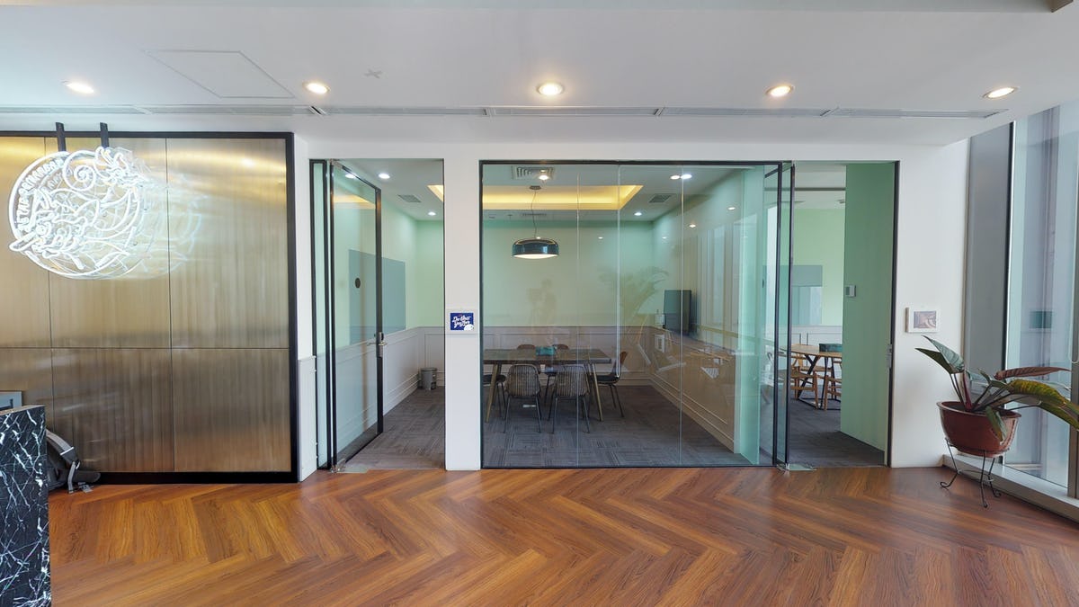 WeWork Gama Tower image 2