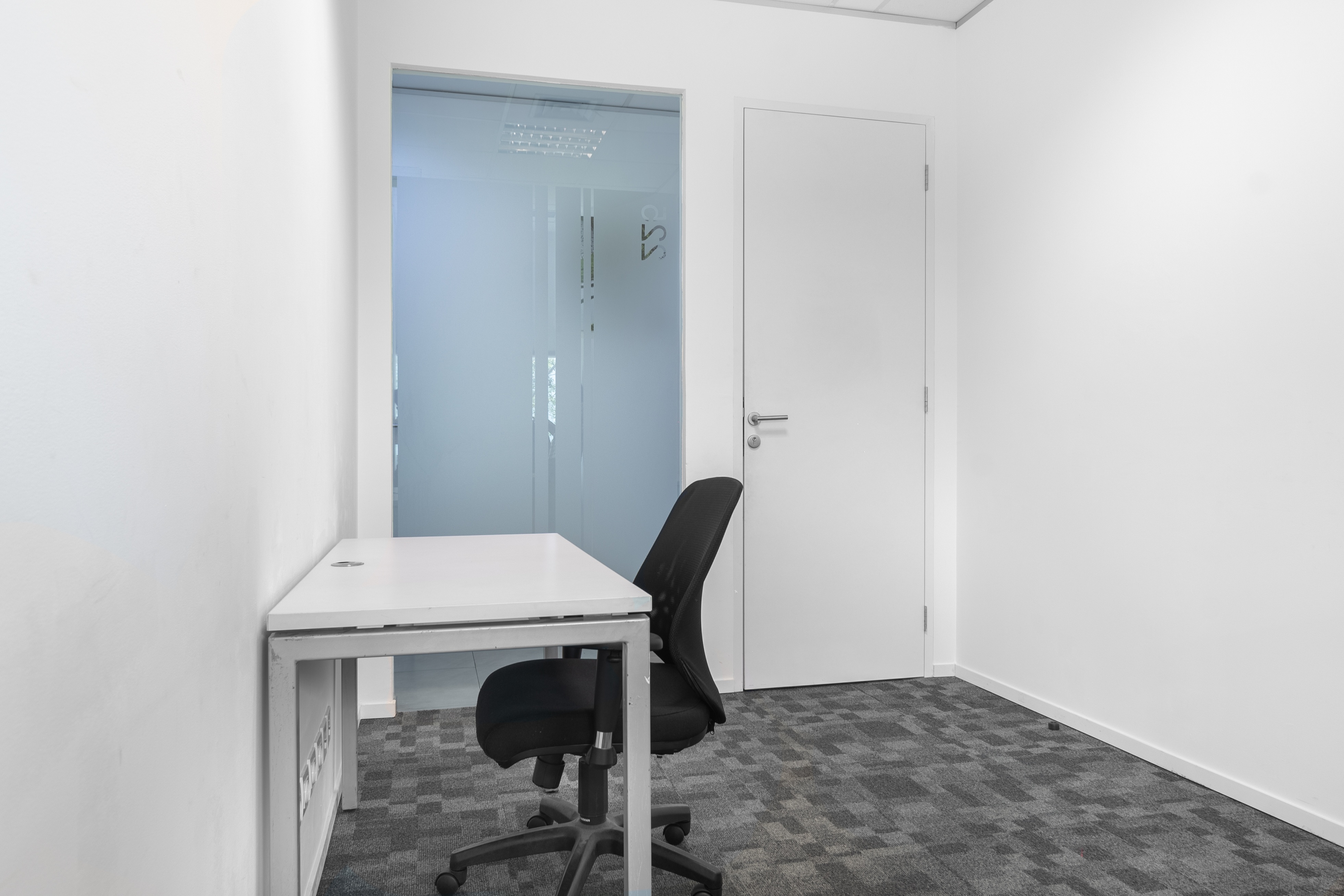 Regus - Serpong, Scientia Business Park image 4