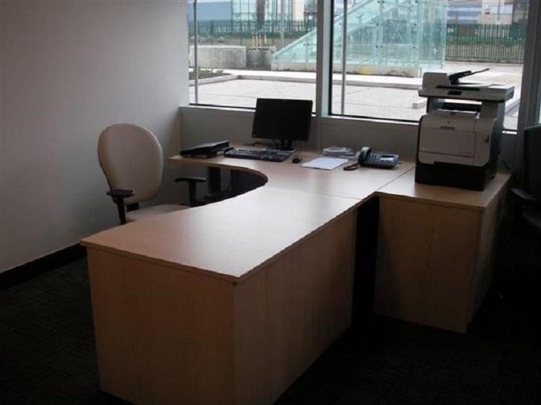 Barry Tennyson image 3