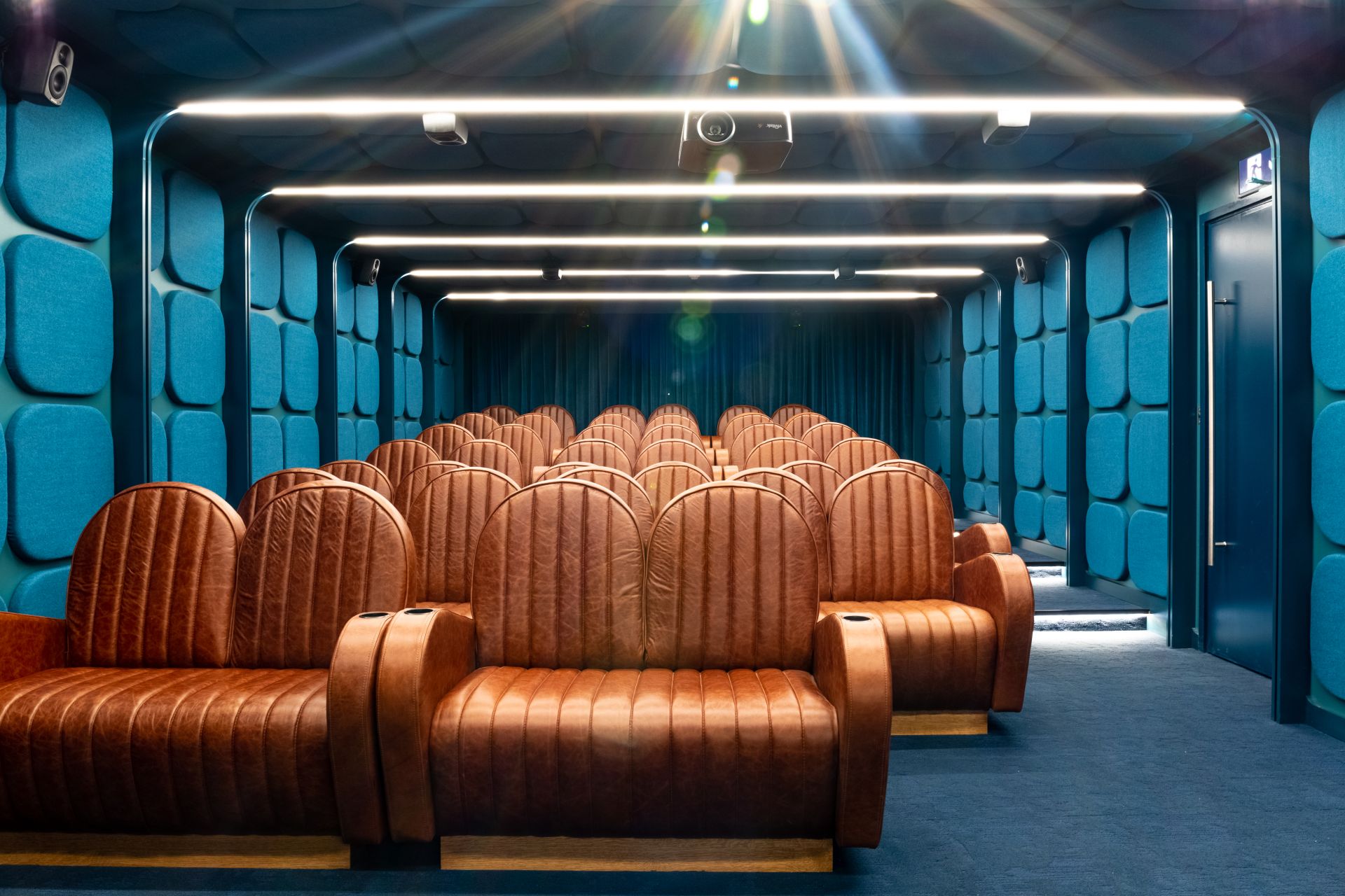 Iconic Offices THE GREENWAY image 2