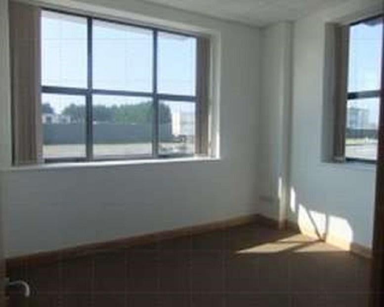 Adrian Hilliard image 3