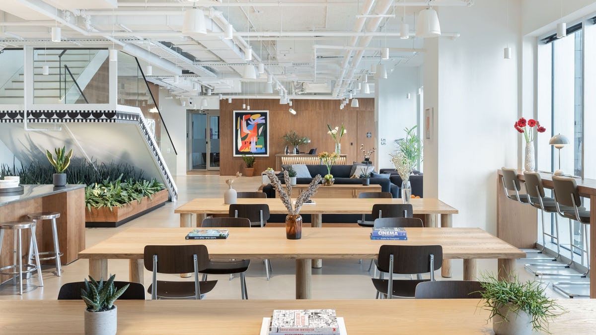 WeWork Azrieli Town image 4