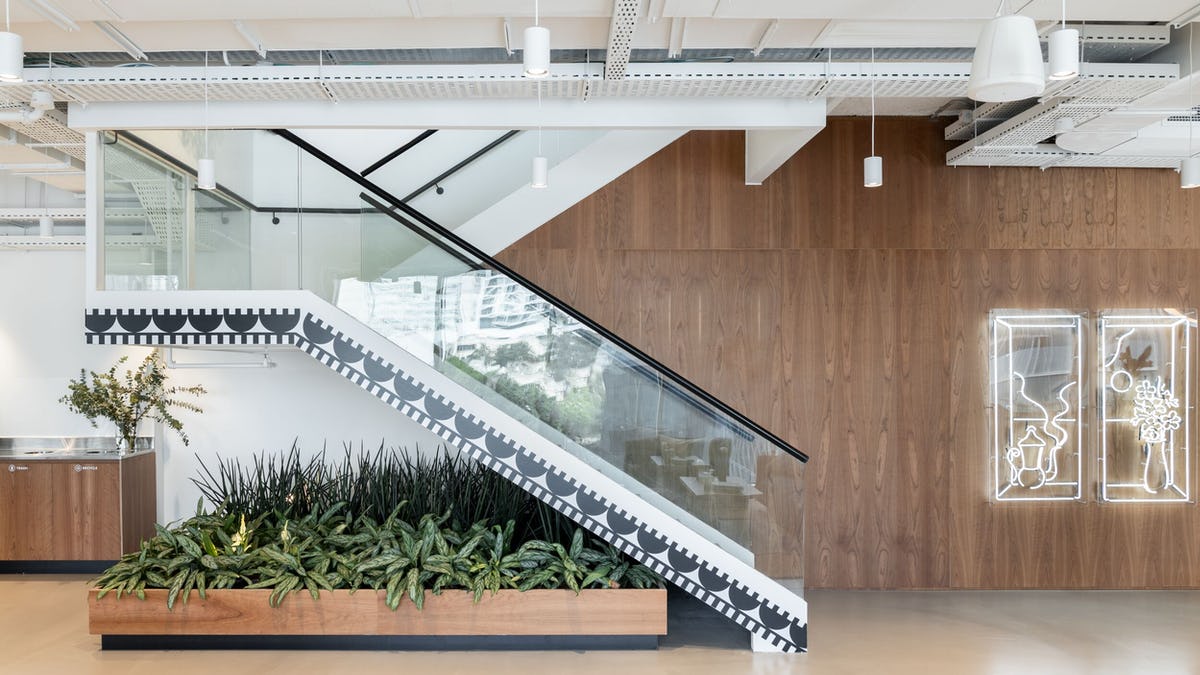 WeWork Azrieli Town image 3