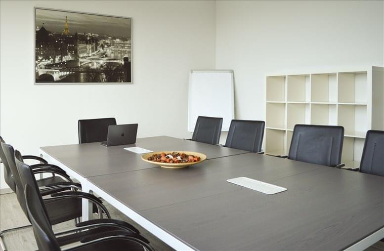 Executive Service image 3