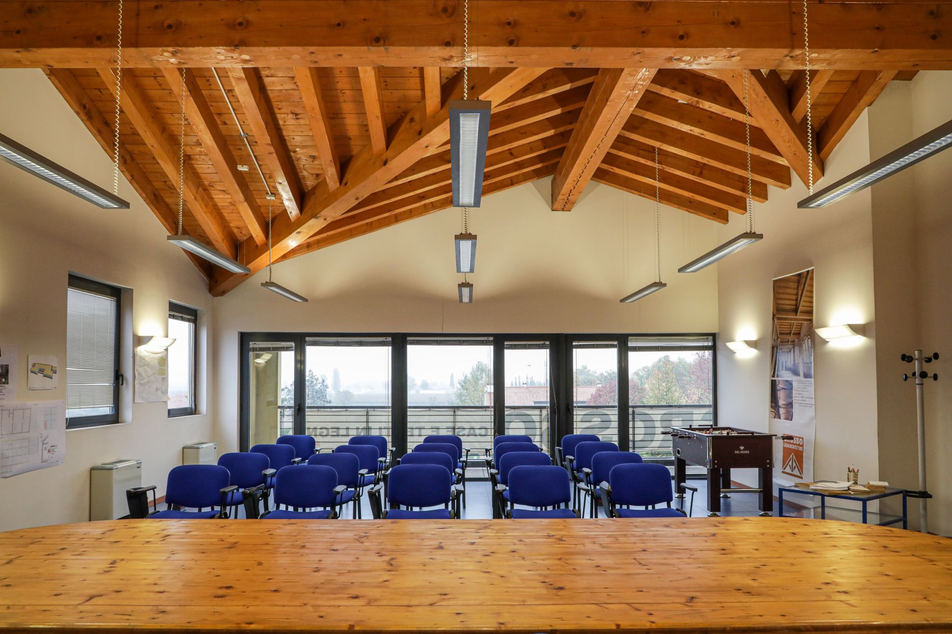 Desk Coworking image 5