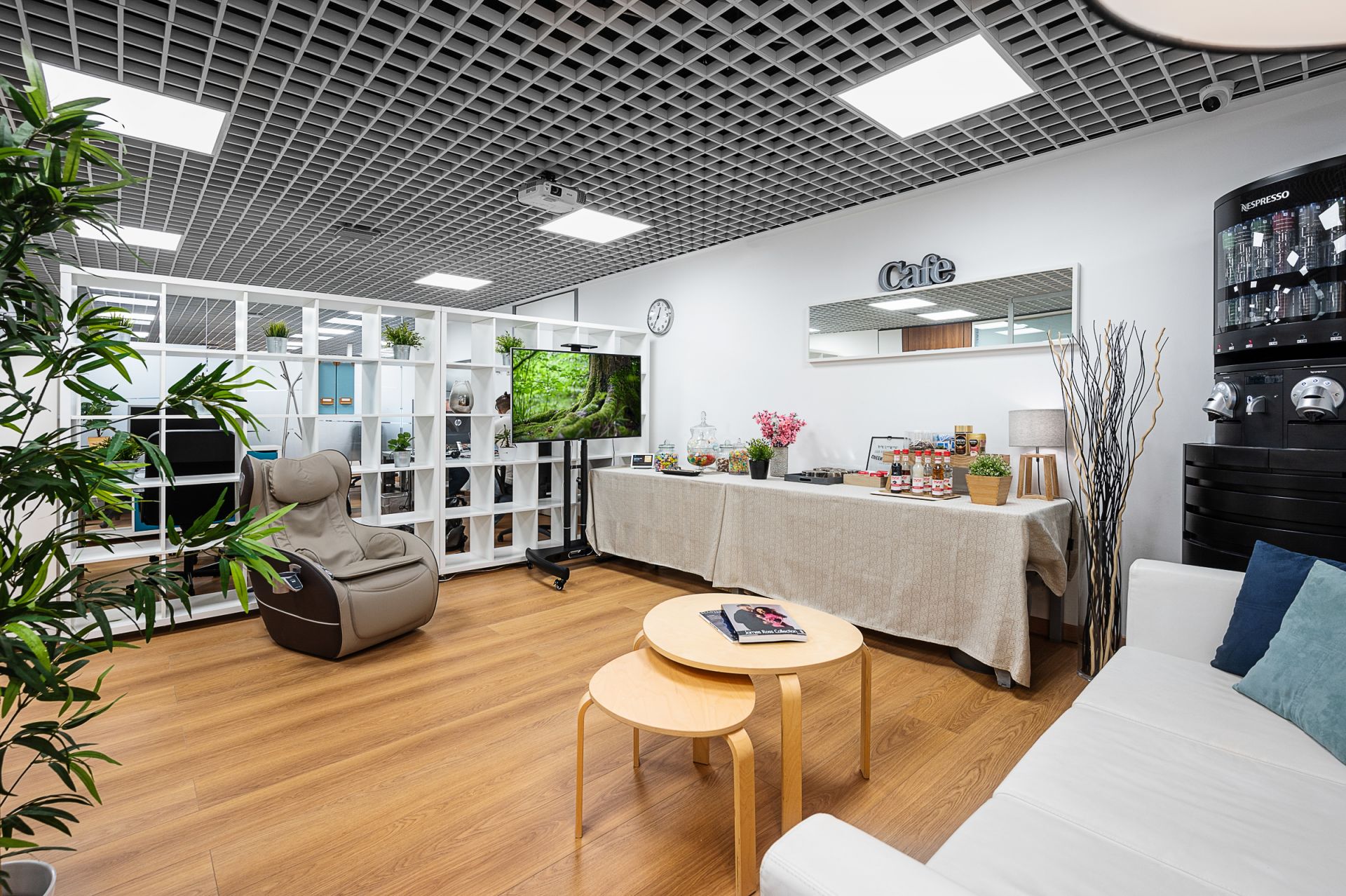 COWORLD - Coworking Porta Romana image 2