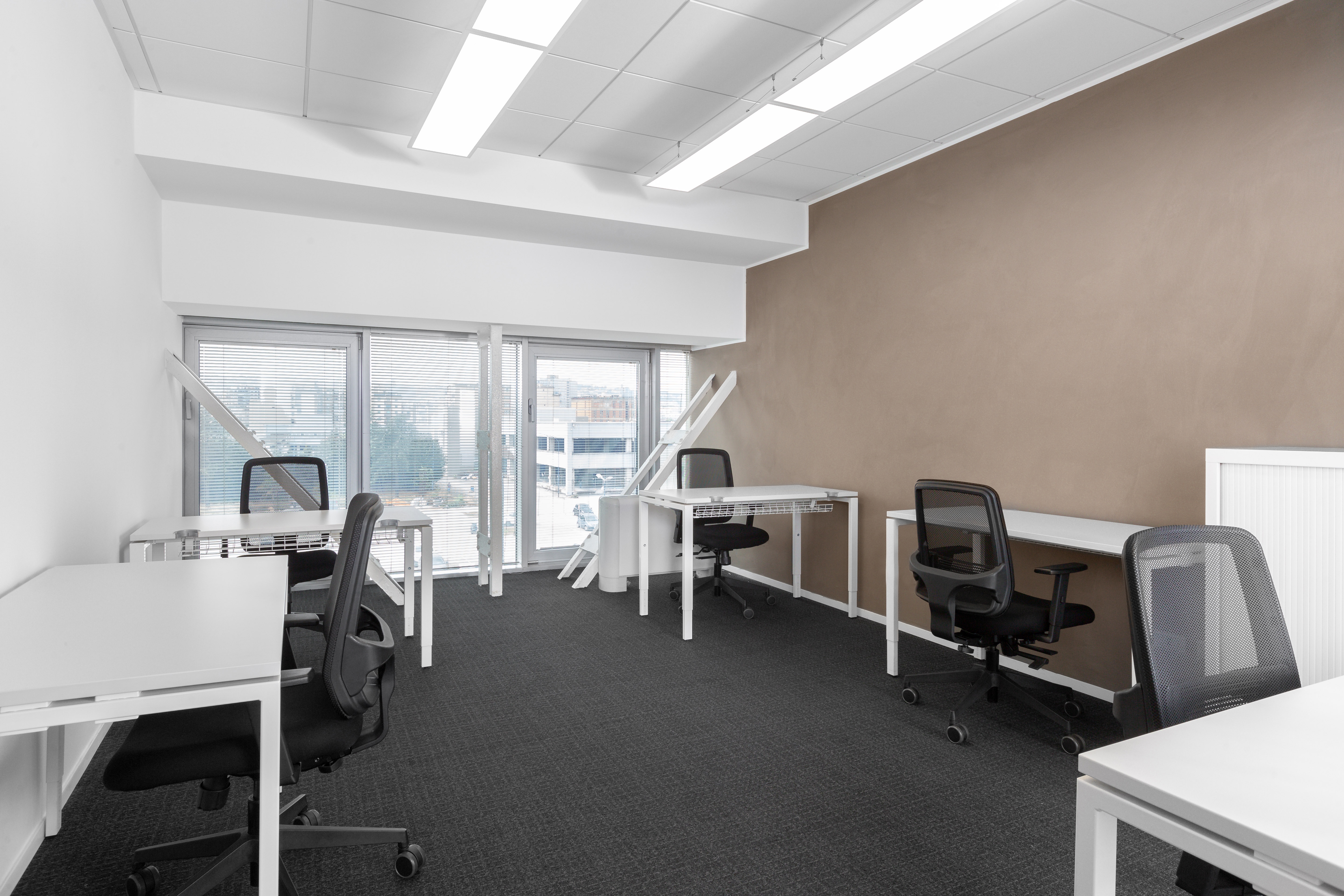 Regus - Naples, Brin image 3