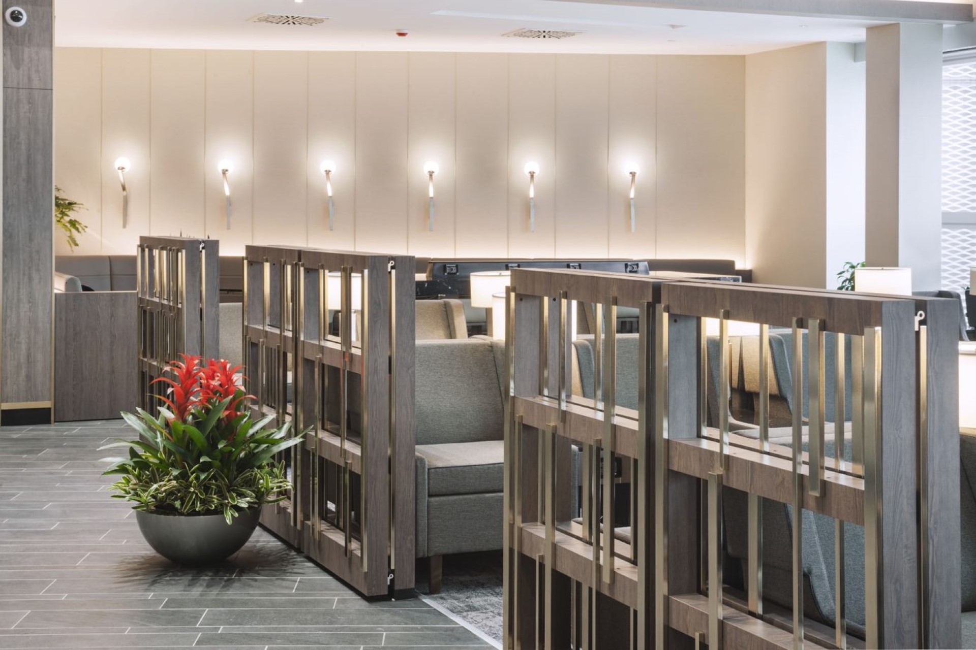 Plaza Premium Lounge (Extra Schengen Area, Departures) / Rome image 2