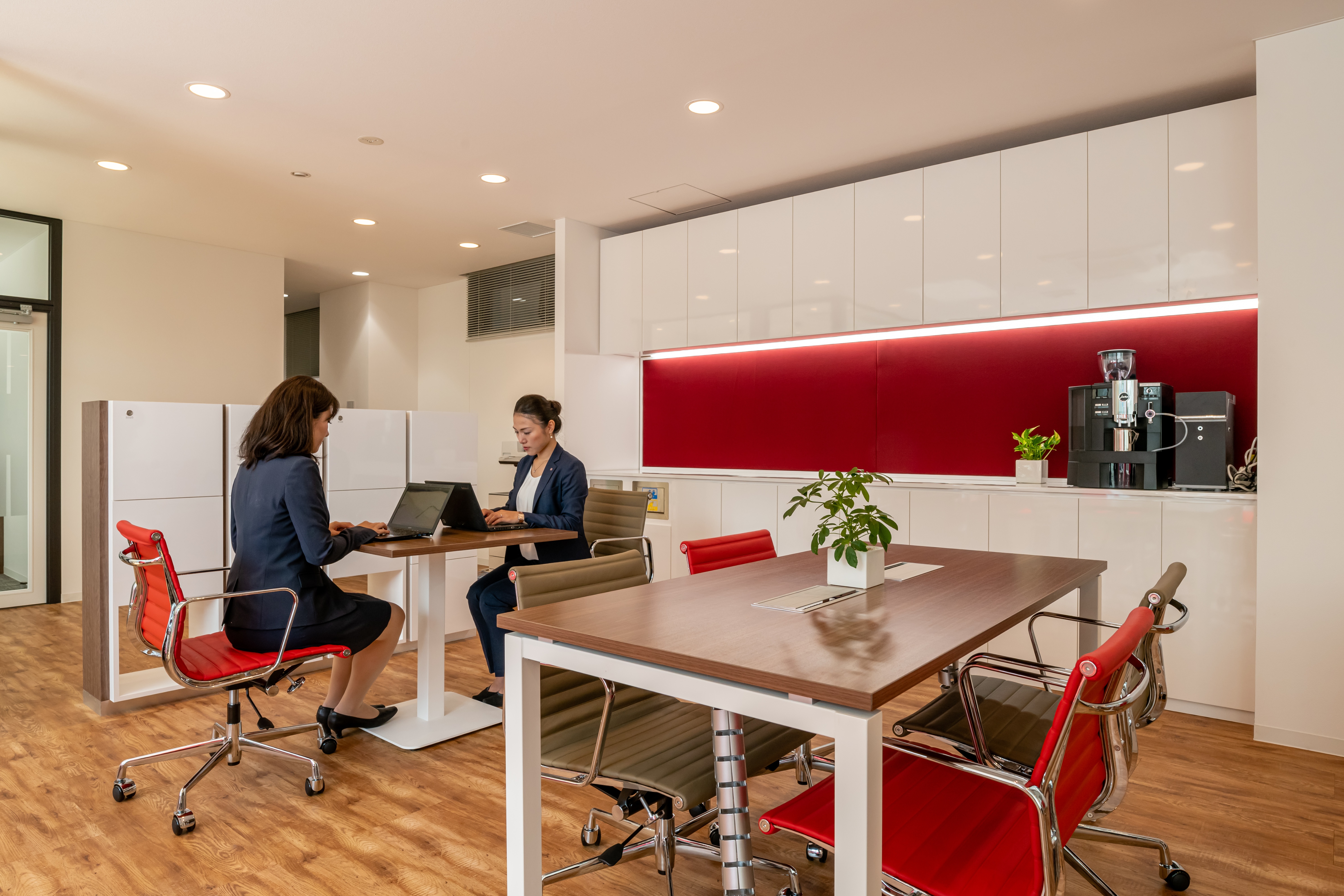 Regus - Saitama, Omiya West image 4