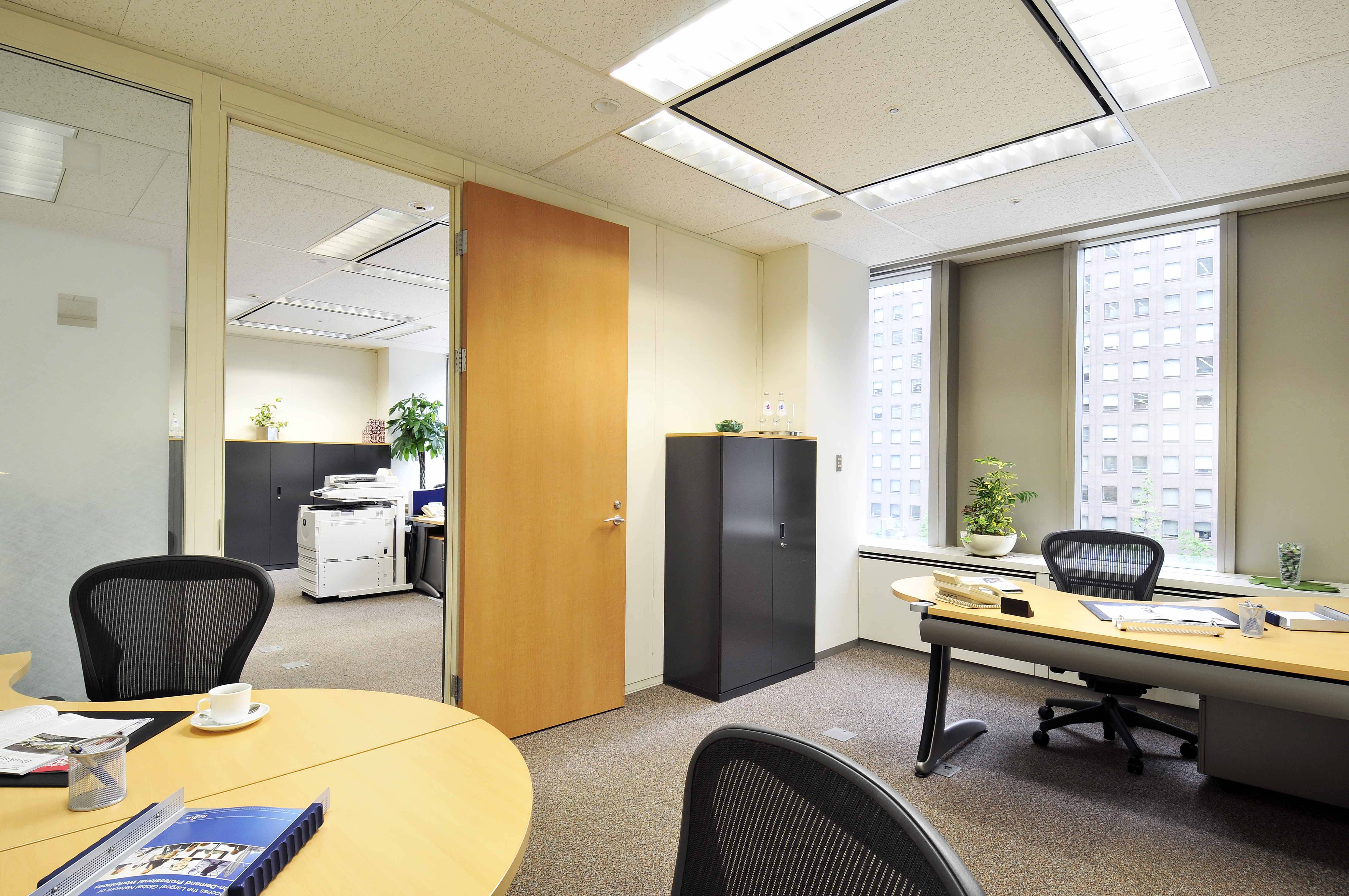 Regus - Tokyo Otemachi 1st Square image 2