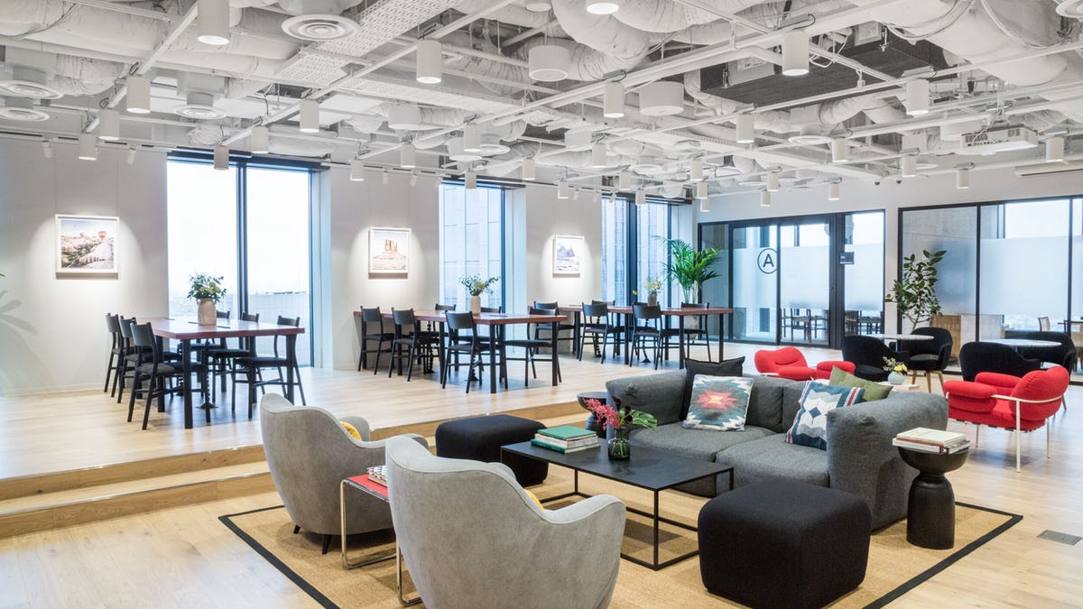 WeWork D-Tower Nishishinjuku image 4