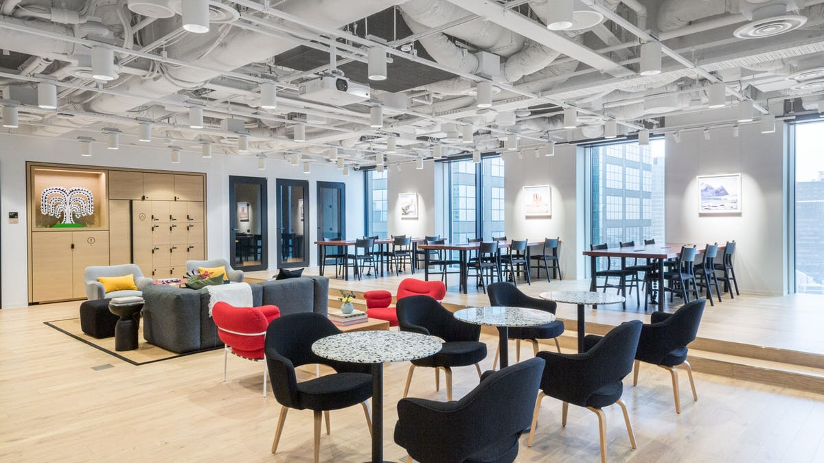 WeWork D-Tower Nishishinjuku image 3