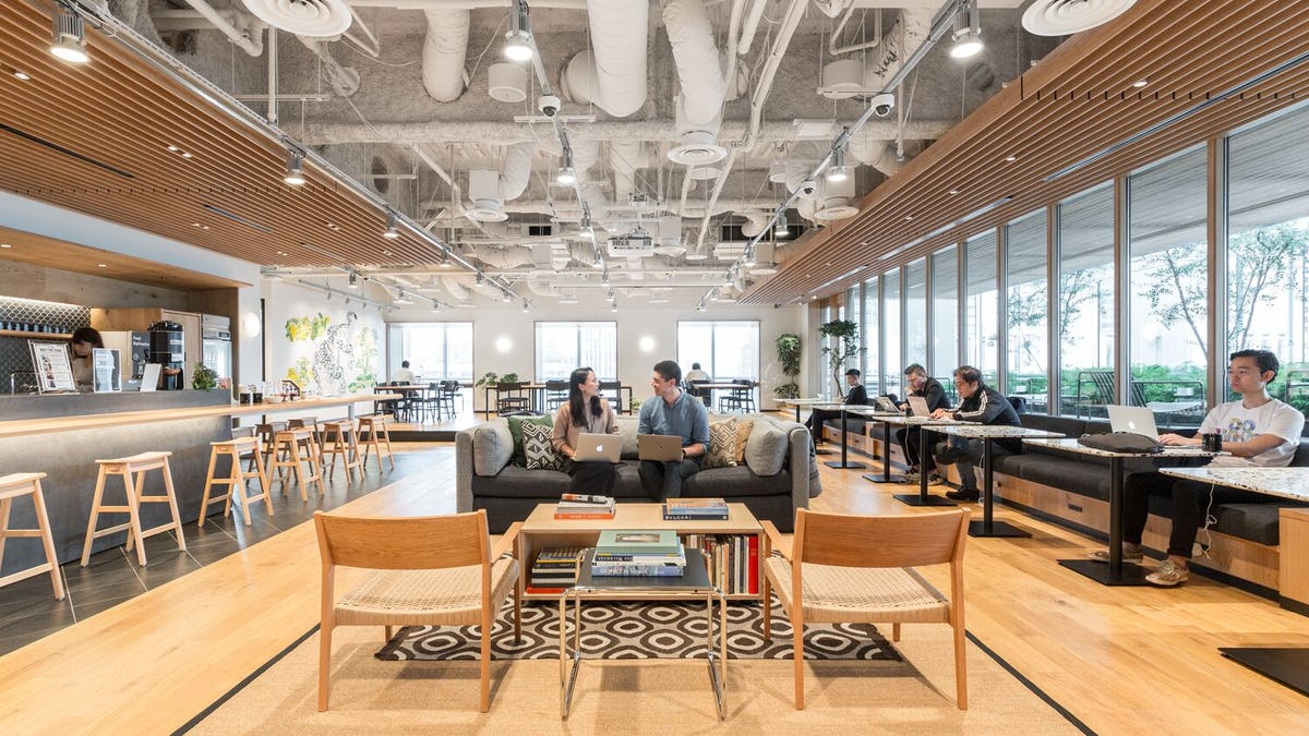 WeWork KDX Toranomon 1 Chome image 2
