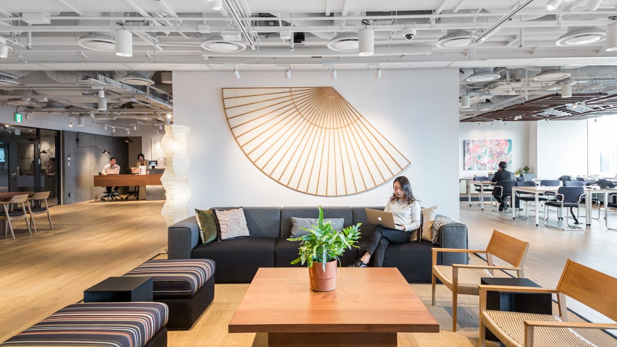 WeWork Link Square Shinjuku image 2