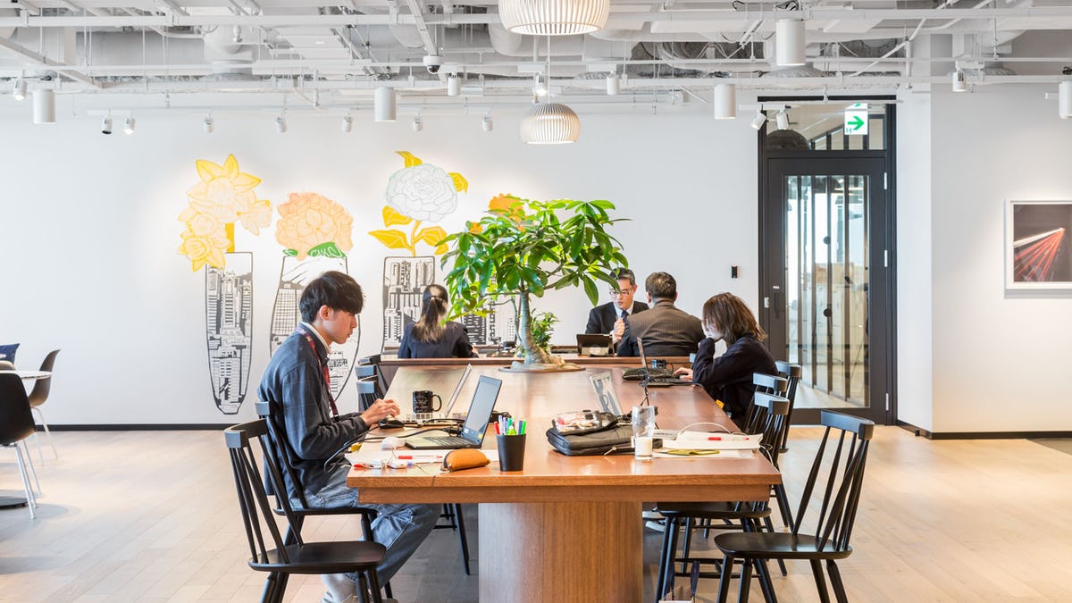 WeWork Link Square Shinjuku image 3