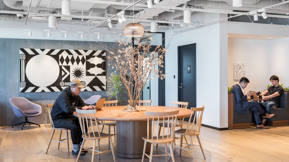 WeWork Link Square Shinjuku image 5