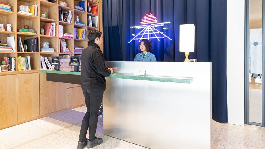 WeWork Nogizaka image 5