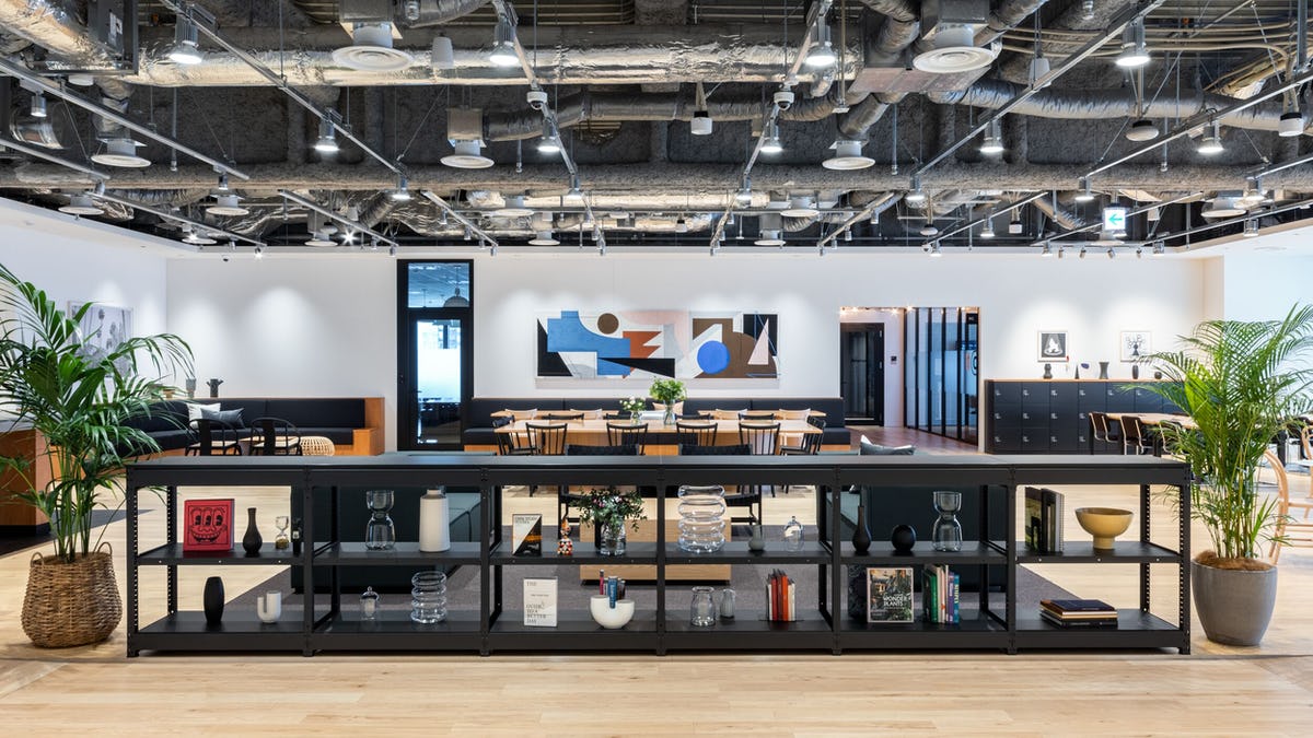 WeWork Tokyo Port City Takeshiba image 3