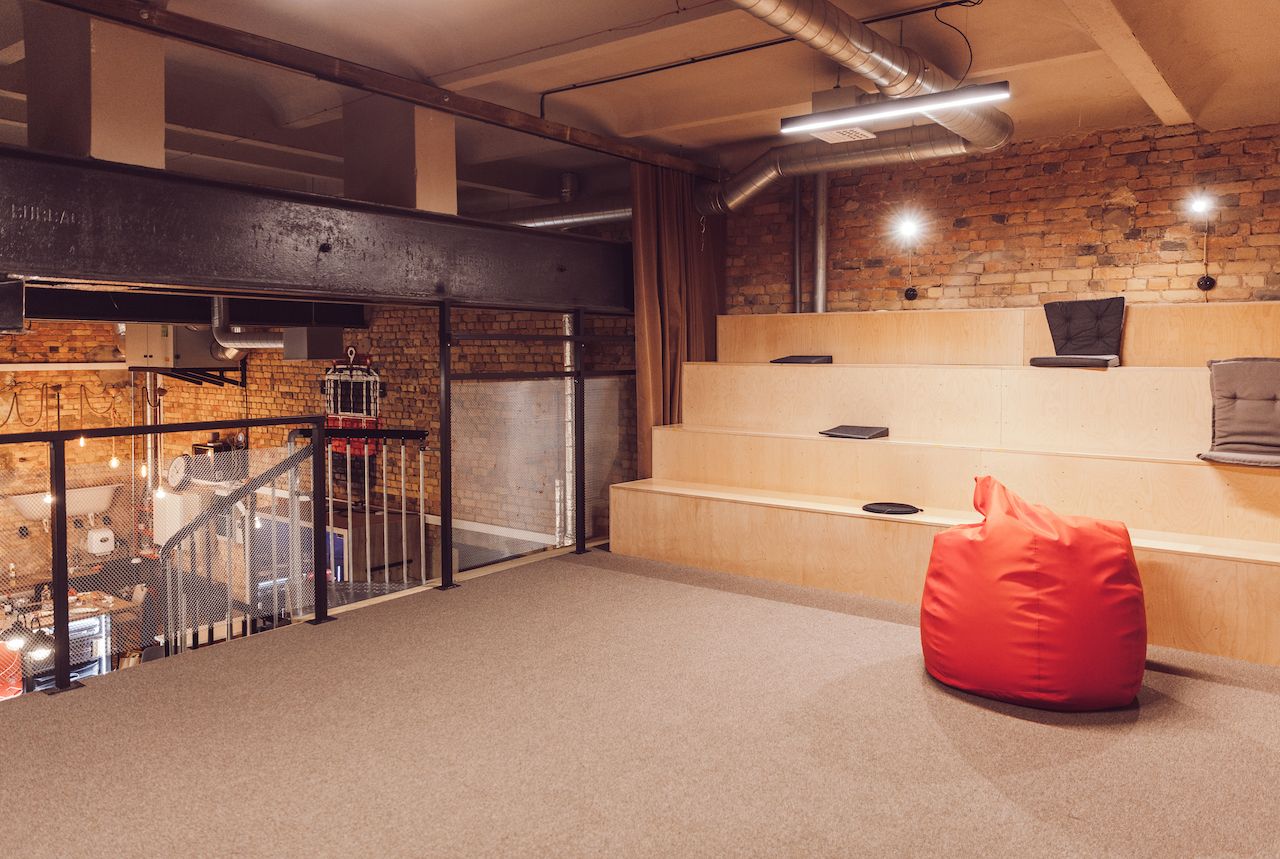 Double9 Underground image 5