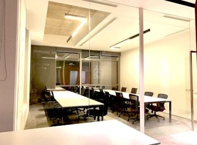 961Offices image 3