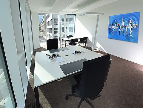 Business-Center image 3