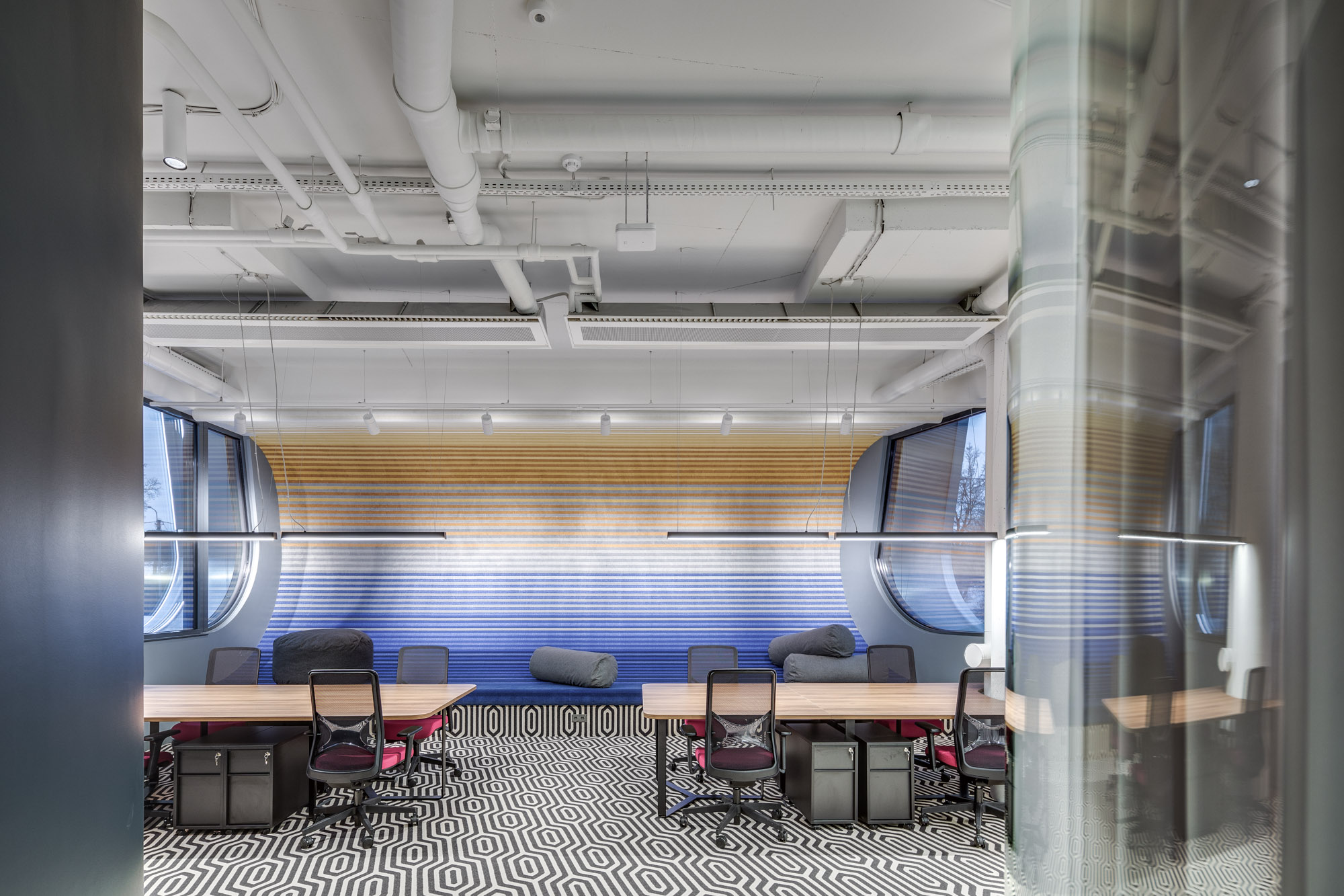 Monday office image 5